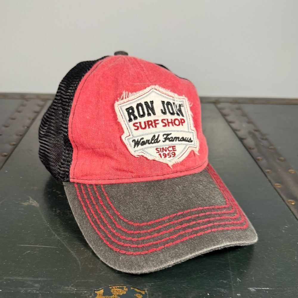 RON JON SURF SHOP CAP HAT ADJUSTABLE MESH BLACK & REDLOW PROFILE